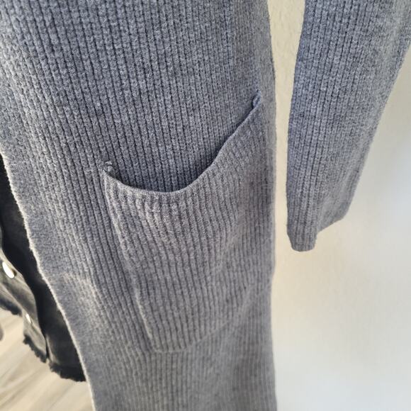Cyrus Gray Long Cardigan Sweater Womens XS Pockets Casual Minimalist Layering - Picture 5 of 9
